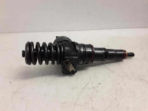 INYECTOR Volkswagen PASSAT BERLINA (3B3) 