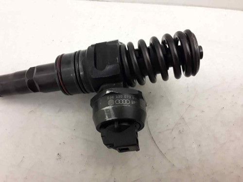 INYECTOR Volkswagen PASSAT BERLINA (3B3) 