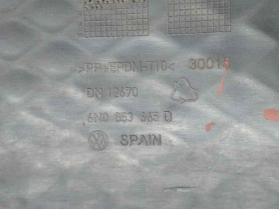 REJILLA PARAGOLPES IZQUIERDA, Volkswagen, POLO III (6N1)