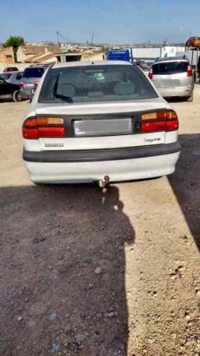 RENAULT LAGUNA (B56) — vehículo donante para recambios 
