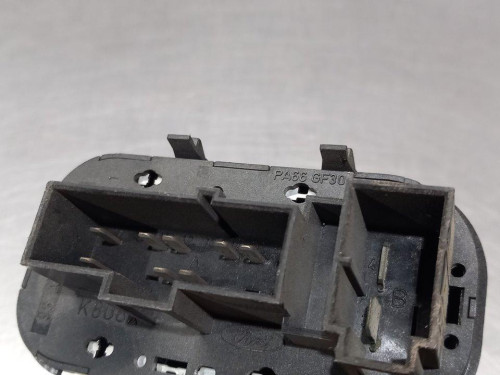 MANDO ELEVALUNAS DELANTERO IZQUIERDO FORD FOCUS BERLINA (CAK) 