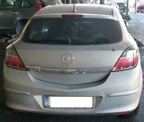  OPEL ASTRA H GTC 
