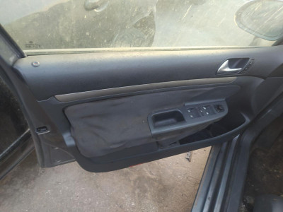 RETENEDOR PUERTA, VOLKSWAGEN, GOLF V (1K1)(10.2003)