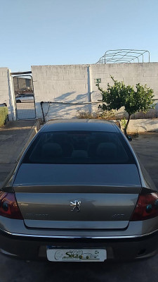 TAPA MALETERO Peugeot 407 (2004->)