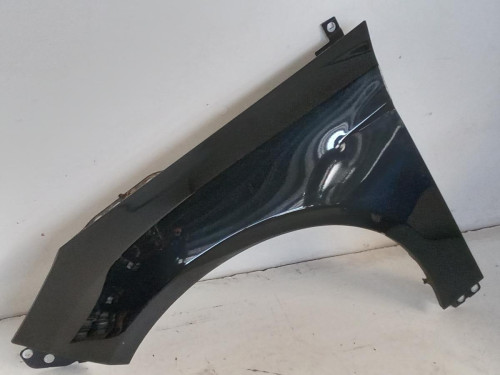 ALETA DELANTERA IZQUIERDA Ford FOCUS BERLINA (CB8) 