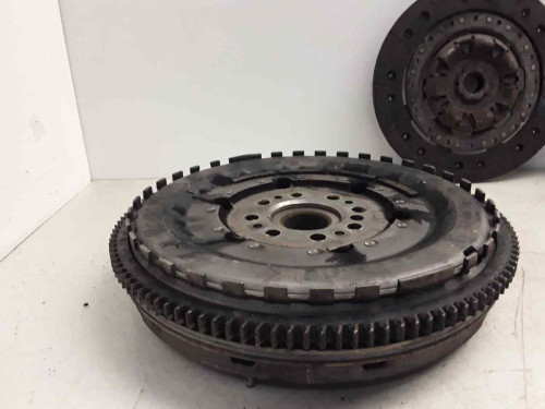 KIT EMBRAGUE FORD MONDEO BERLINA (GE) 