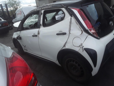 TOYOTA AYGO (B4)