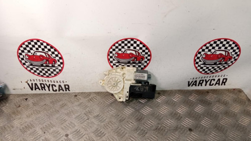  MOTOR ELEVALUNAS DELANTERO IZQUIERDO 