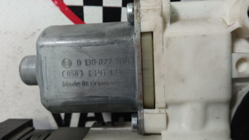  MOTOR ELEVALUNAS DELANTERO IZQUIERDO 
