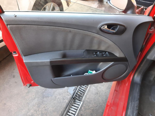 SEAT LEON (1P1) — автомобиль-донор на запчасти 