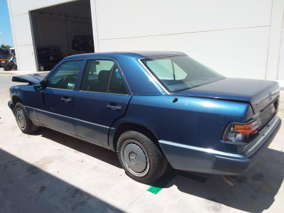 MERCEDES-BENZ CLASE E (BM 124) BERLINA