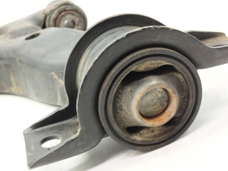 BRAZO SUSPENSION INFERIOR DELANTERO IZQUIERDO