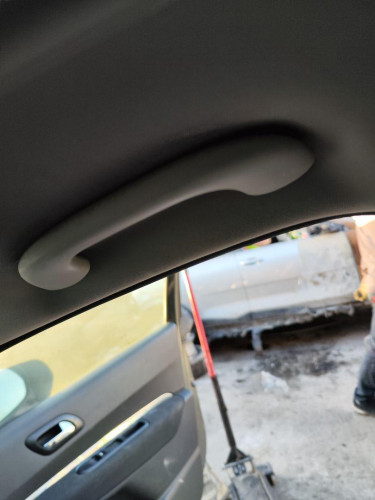 ASIDERO TECHO DELANTERO DERECHO Peugeot 5008 