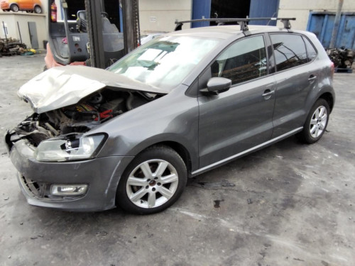 VOLKSWAGEN POLO V (6R1) — vehículo donante para recambios 