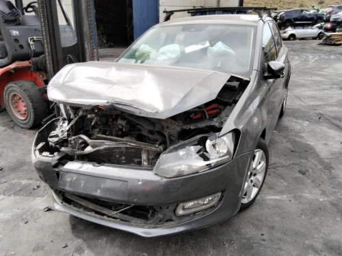 VOLKSWAGEN POLO V (6R1) — vehículo donante para recambios 