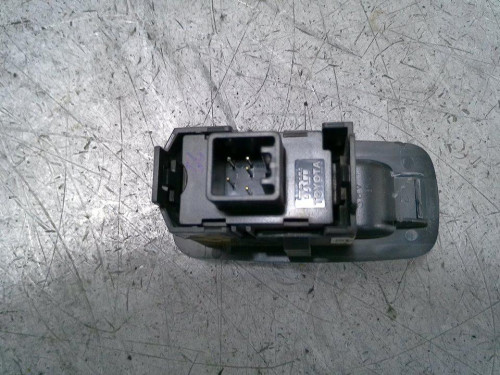  MANDO ELEVALUNAS TRASERO IZQUIERDO TOYOTA COROLLA (E12) 