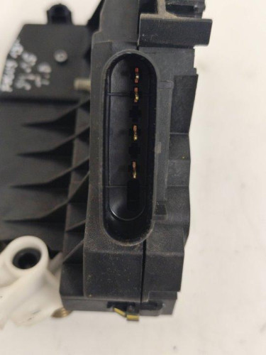  CERRADURA PUERTA TRASERA DERECHA FORD 