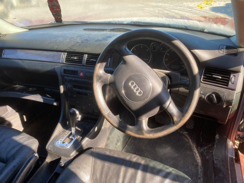  AUDI A6 BERLINA (4B2) 