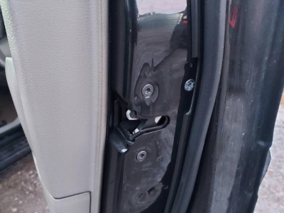 CERRADURA PUERTA DELANTERA DERECHA