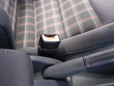 ENGANCHE CINTURON DELANTERO IZQUIERDO, VOLKSWAGEN, GOLF V (1K1)(10.2003)