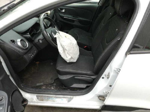 RENAULT CLIO IV — vehículo donante para recambios 
