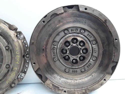KIT EMBRAGUE FORD FOCUS BERLINA (CAP) 