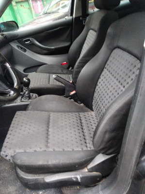 SEAT LEON (1M1)