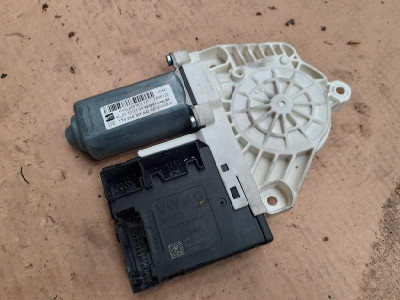 MOTOR ELEVALUNAS DELANTERO IZQUIERDO