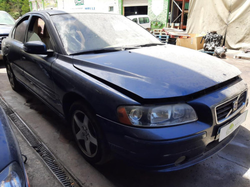 VOLVO S60 BERLINA — автомобиль-донор на запчасти 