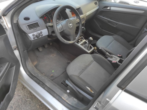 OPEL ASTRA H BERLINA — Donor Vehicle for Used Parts 