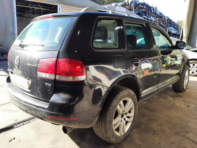 VOLKSWAGEN TOUAREG (7LA)
