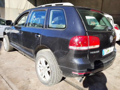 VOLKSWAGEN TOUAREG (7LA)