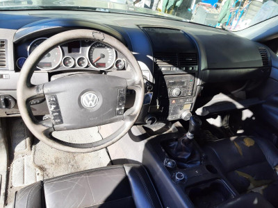 VOLKSWAGEN TOUAREG (7LA)