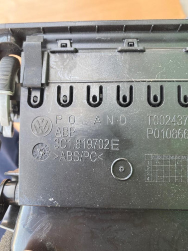 REJILLA AIREADORA Volkswagen PASSAT BERLINA (3C2) 