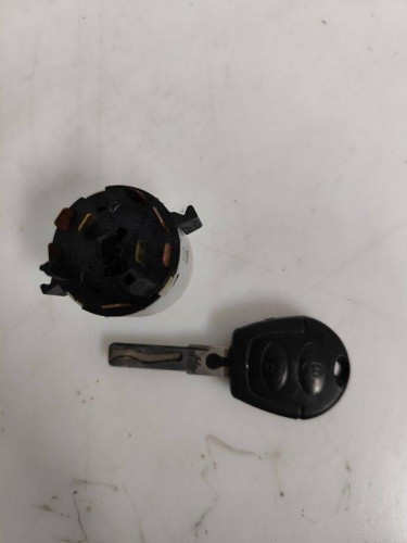 NO IDENTIFICADO SEAT TOLEDO (1M2) 