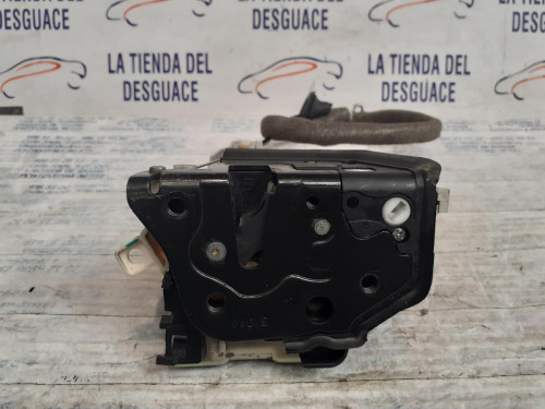  CERRADURA PUERTA DELANTERA DERECHA 