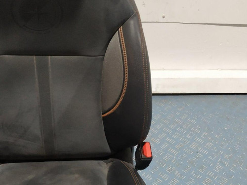  JUEGO ASIENTOS COMPLETO PEUGEOT 2008 