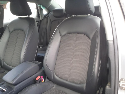  AUDI A3 SEDÁN (8VM) 