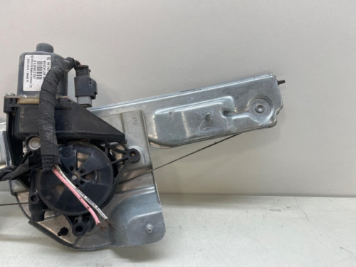 ELEVALUNAS DELANTERO DERECHO Peugeot 208 