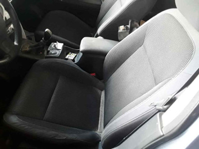ASIENTO DELANTERO IZQUIERDO