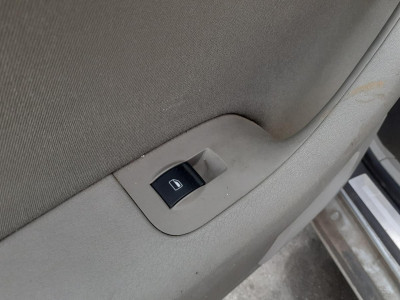 MANDO ELEVALUNAS TRASERO IZQUIERDO, AUDI, A4 AVANT (8E)