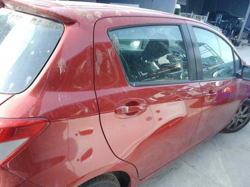 PUERTA TRASERA DERECHA Toyota YARIS (KSP1/NLP1/NSP1) 