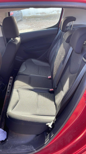 PEUGEOT 308 — vehículo donante para recambios 