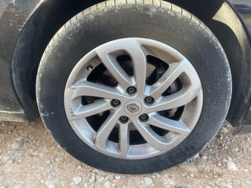 LLANTA RENAULT MEGANE III BERLINA 5P 