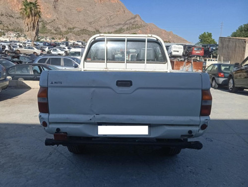 MITSUBISHI L200 (K70) 