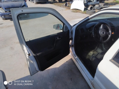 VOLKSWAGEN POLO III BERLINA (6N2)