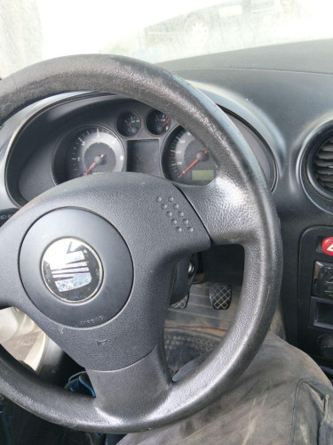 VOLANTE SEAT CORDOBA BERLINA (6L2) 