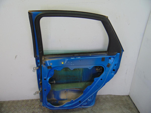  PUERTA TRASERA DERECHA FORD FOCUS BERLINA (CAP) 