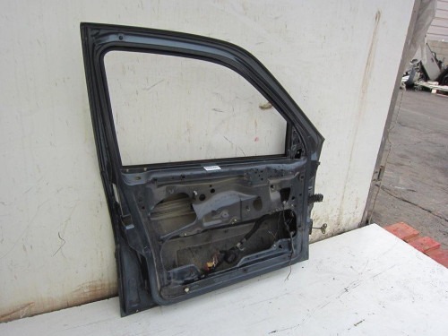 PUERTA DELANTERA IZQUIERDA VOLKSWAGEN POLO III BERLINA (6N2) 