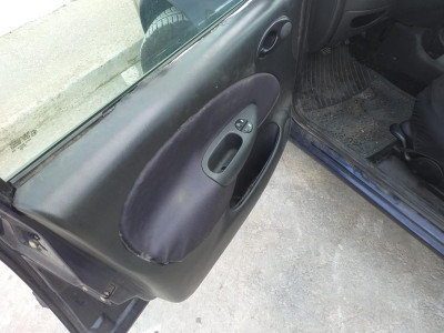 FORD FIESTA BERLINA (DX)